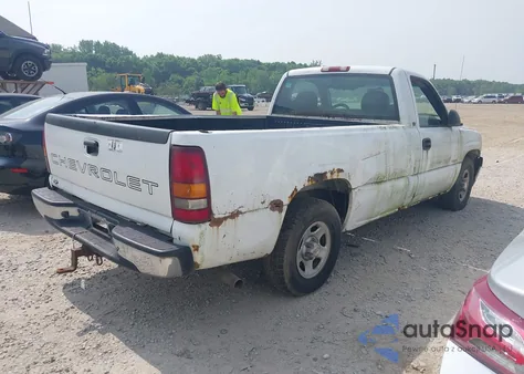 2000 Chevrolet Silverado 1500 C1500 z USA, uszkodzony, nr VIN 1GCEC14W1YZ152507